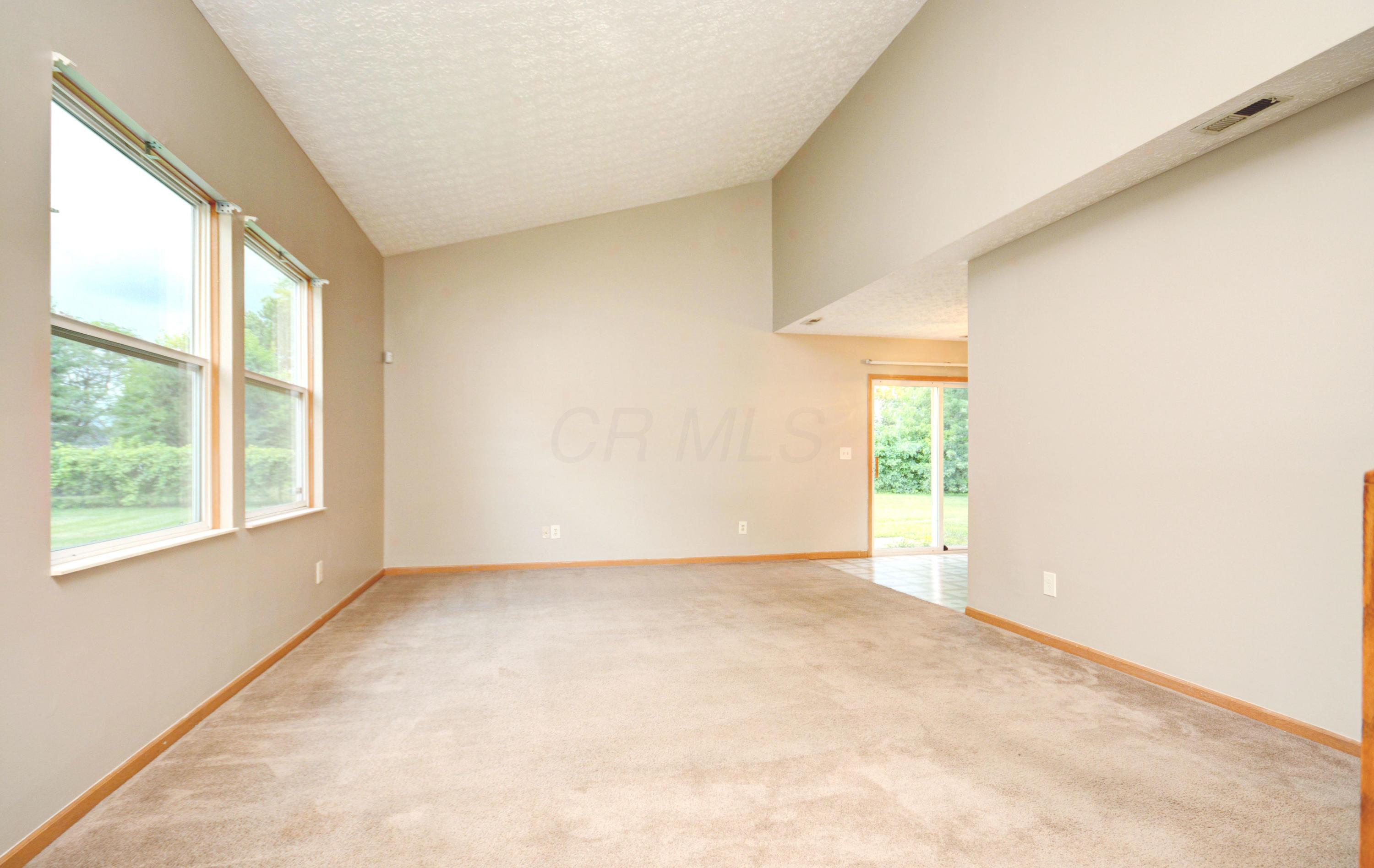 2165 Margo Road Columbus, OH 43229 - Photo 4 of 20 Gallery Image 4