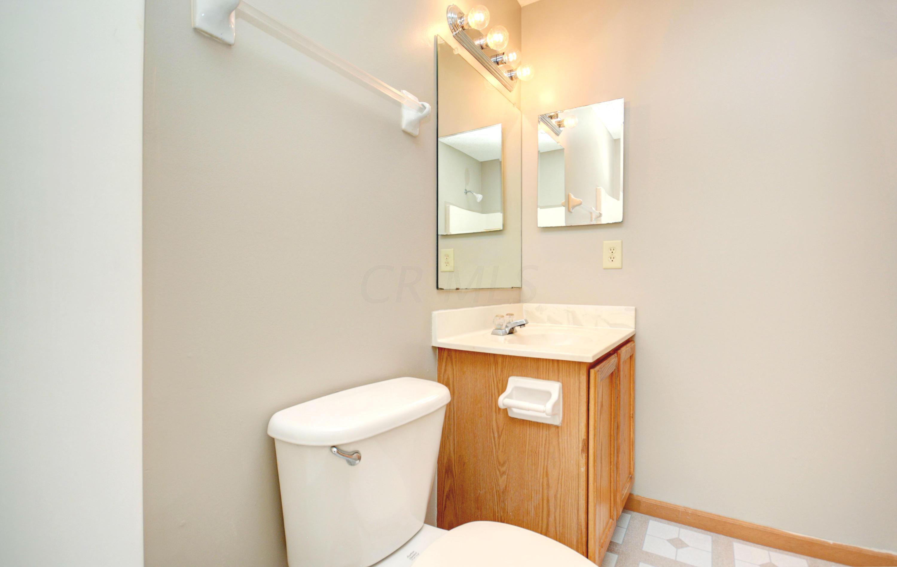 2165 Margo Road Columbus, OH 43229 - Photo 7 of 20 Gallery Image 7