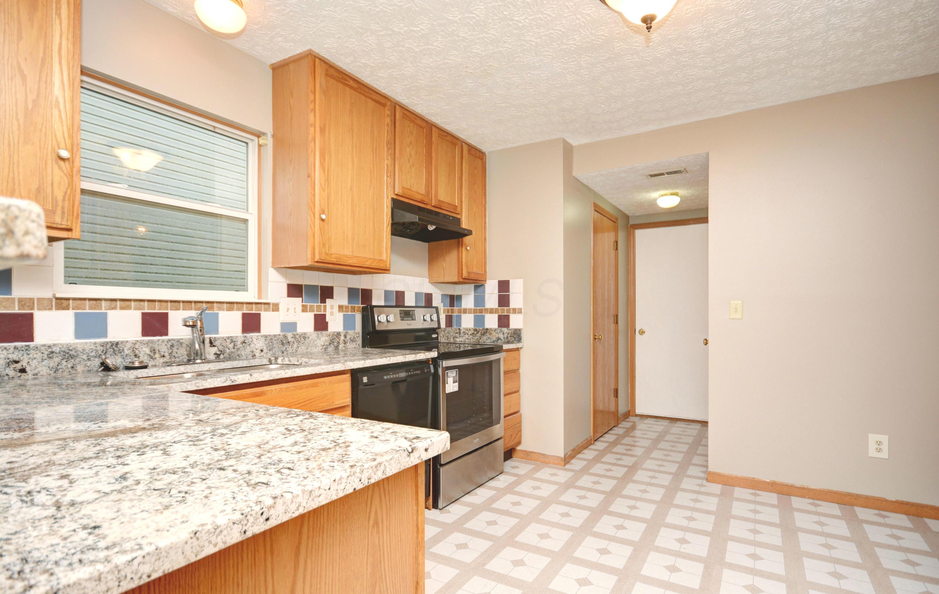 2165 Margo Road Columbus, OH 43229 - Photo 8 of 20 Gallery Image 8