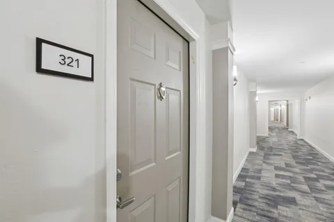 $259,500 | 533 Northeast 3rd Avenue, Unit 321, Fort Lauderdale, FL 33301