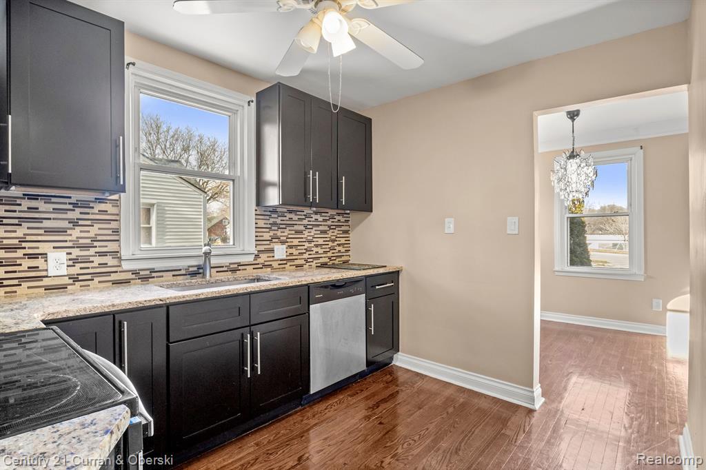 20634 Ridgemont Road Harper Woods, MI 48225 - Photo 15 of 38