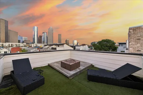 $649,000 | 1012 Robin Street, Houston, TX 77019