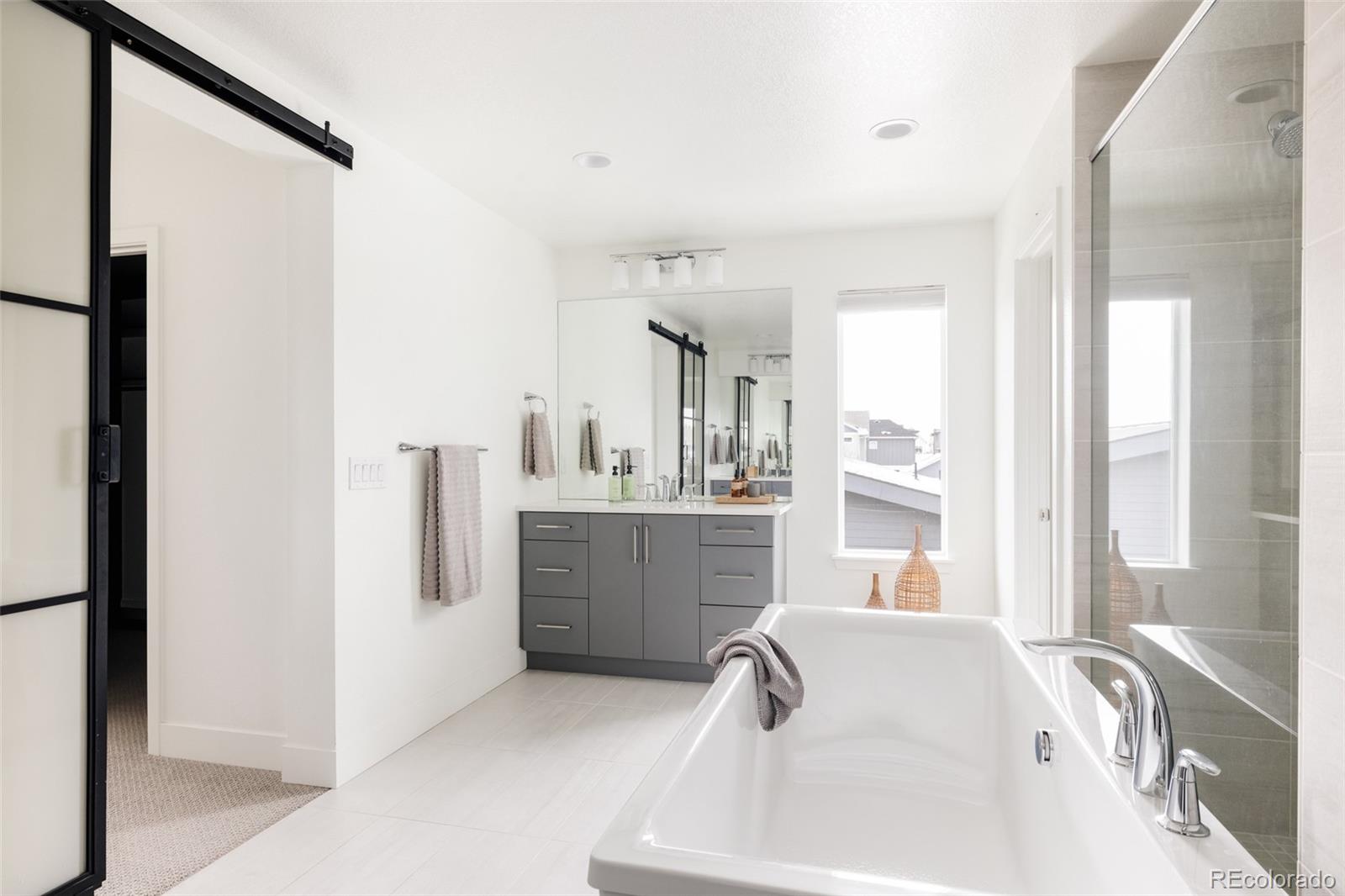 9385 58th Drive Denver, CO 80238 - Photo 18 of 42