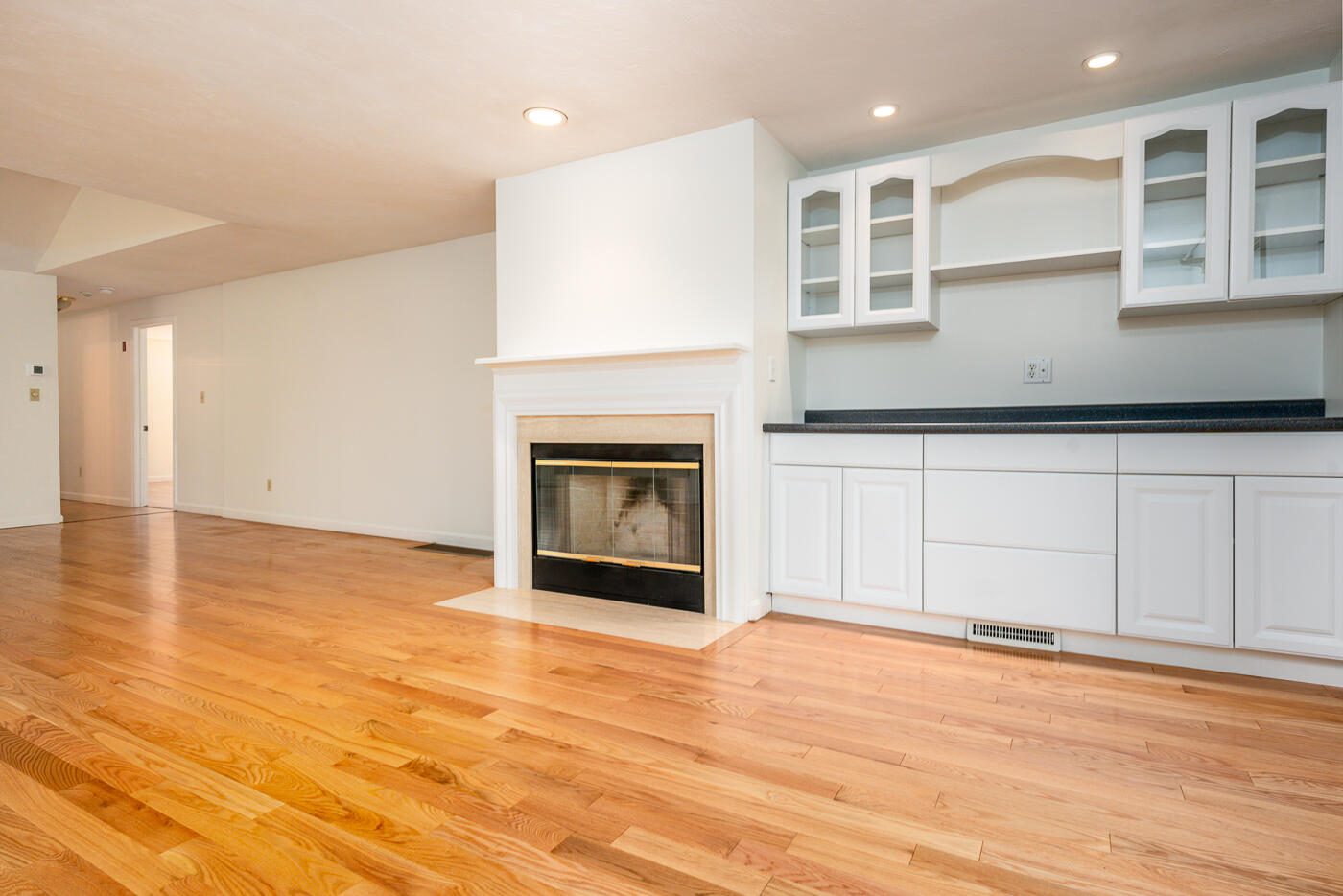 5 Kettle Lane Mashpee, MA 02649 - Photo 5 of 30 Living