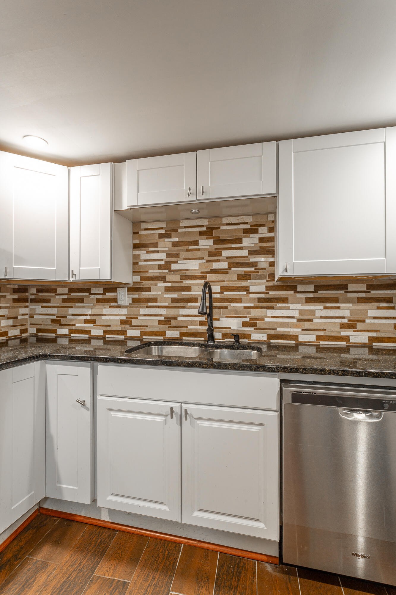 5401 Champion Road Chattanooga, TN 37416 - Photo 14 of 56 a kitchen with stainless steel appliances granite countertop a sink and a stove