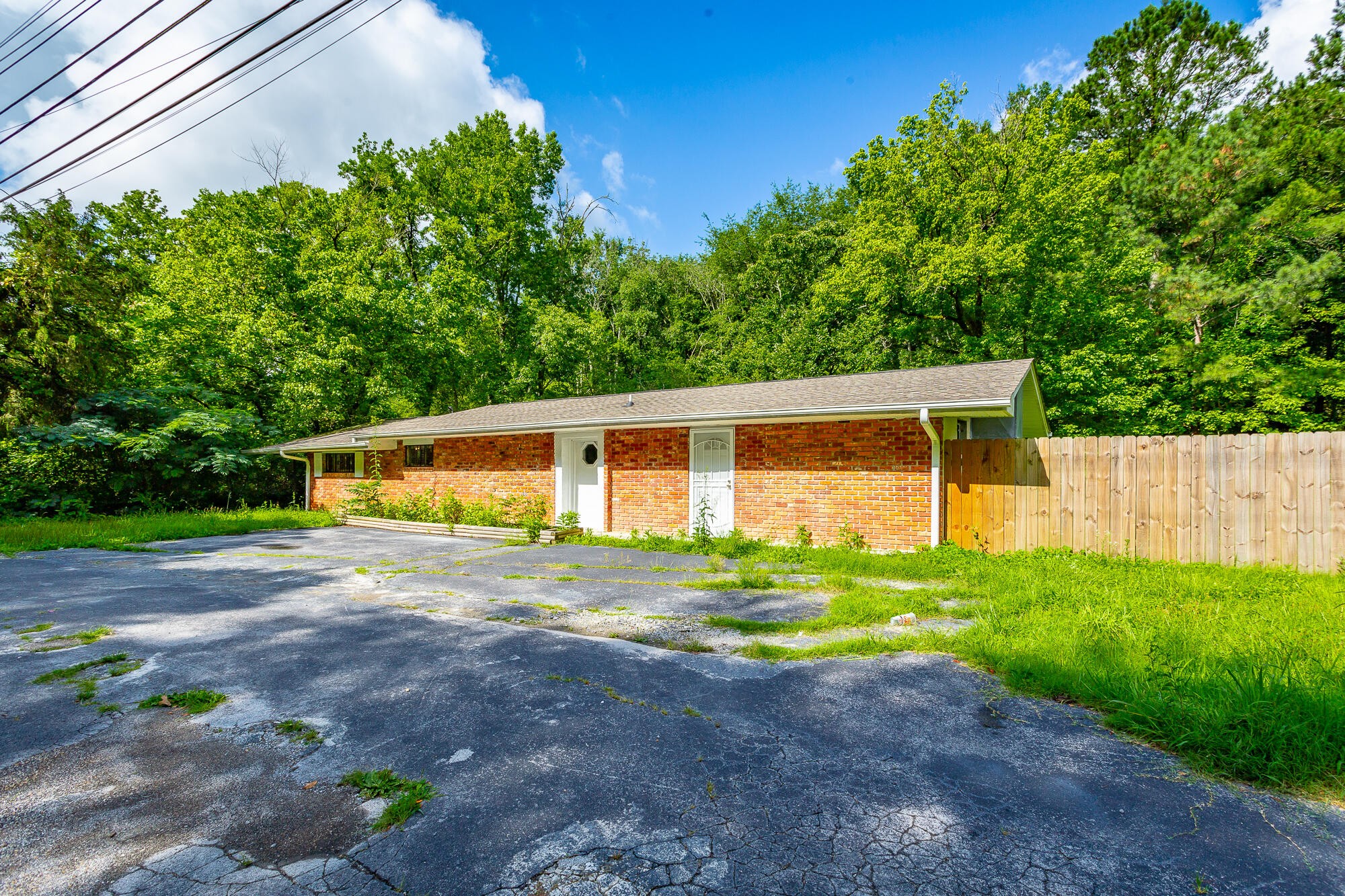 5401 Champion Road Chattanooga, TN 37416 - Photo 37 of 56 a front view of a house with garden