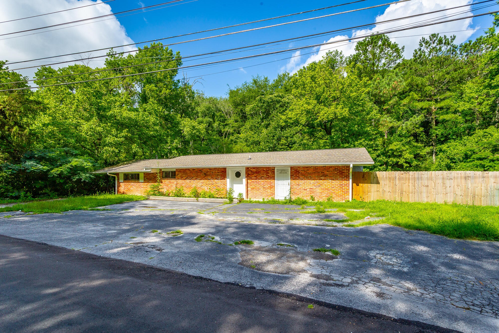 5401 Champion Road Chattanooga, TN 37416 - Photo 41 of 56 a front view of a house with garden