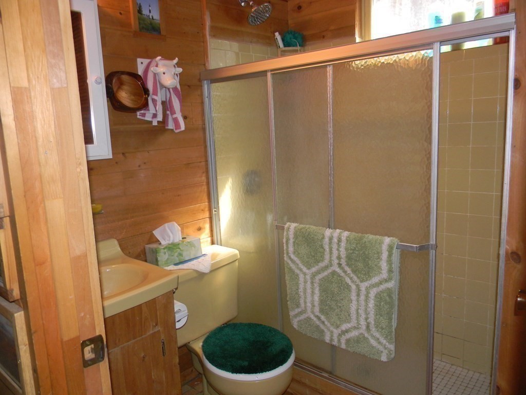 55 Secret Lake Road Phillipston, MA 01331 - Photo 18 of 34