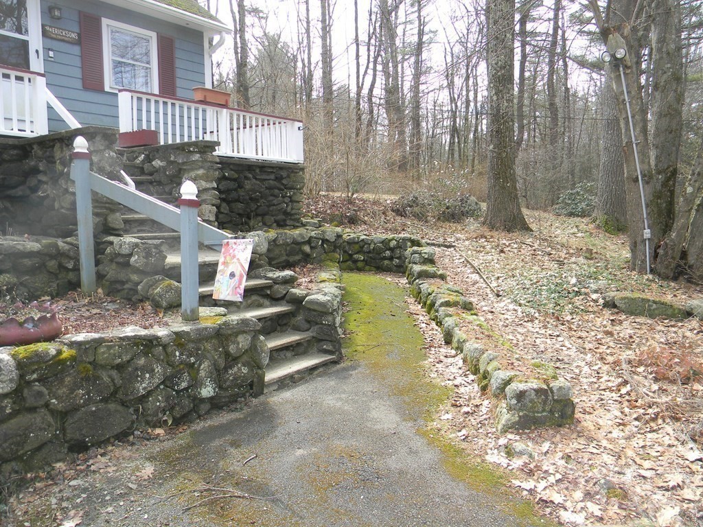 55 Secret Lake Road Phillipston, MA 01331 - Photo 4 of 34