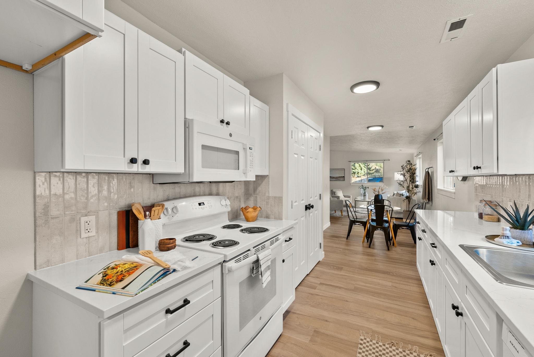 714 South Ferrall Street Spokane, WA 99202 - Photo 11 of 27