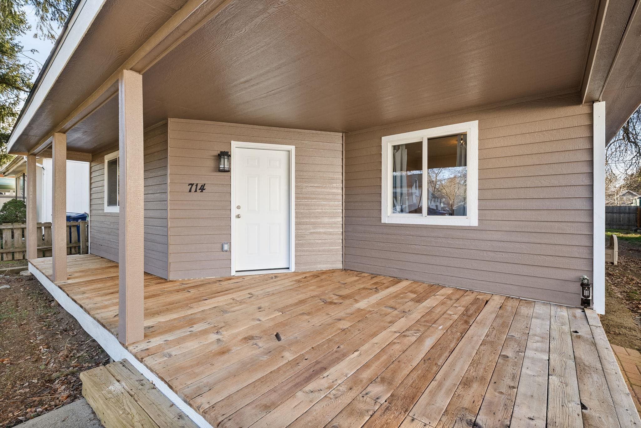 714 South Ferrall Street Spokane, WA 99202 - Photo 2 of 27