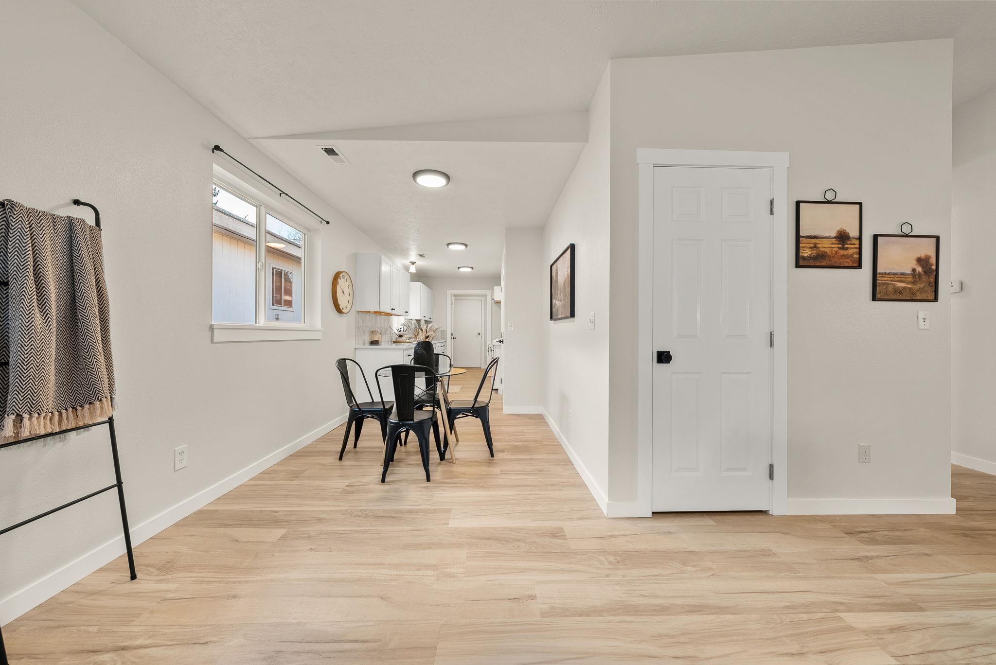 714 South Ferrall Street Spokane, WA 99202 - Photo 7 of 27