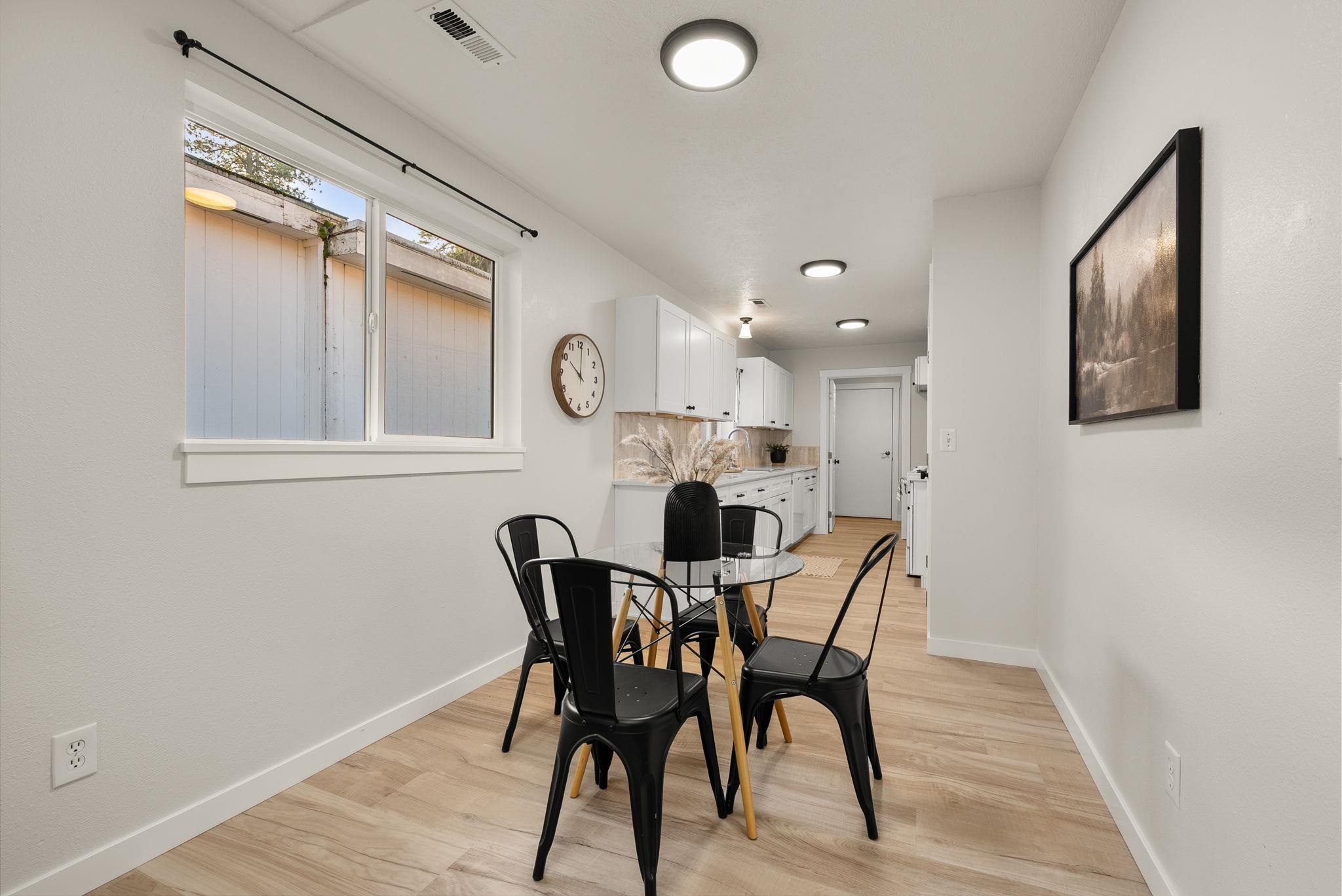 714 South Ferrall Street Spokane, WA 99202 - Photo 8 of 27