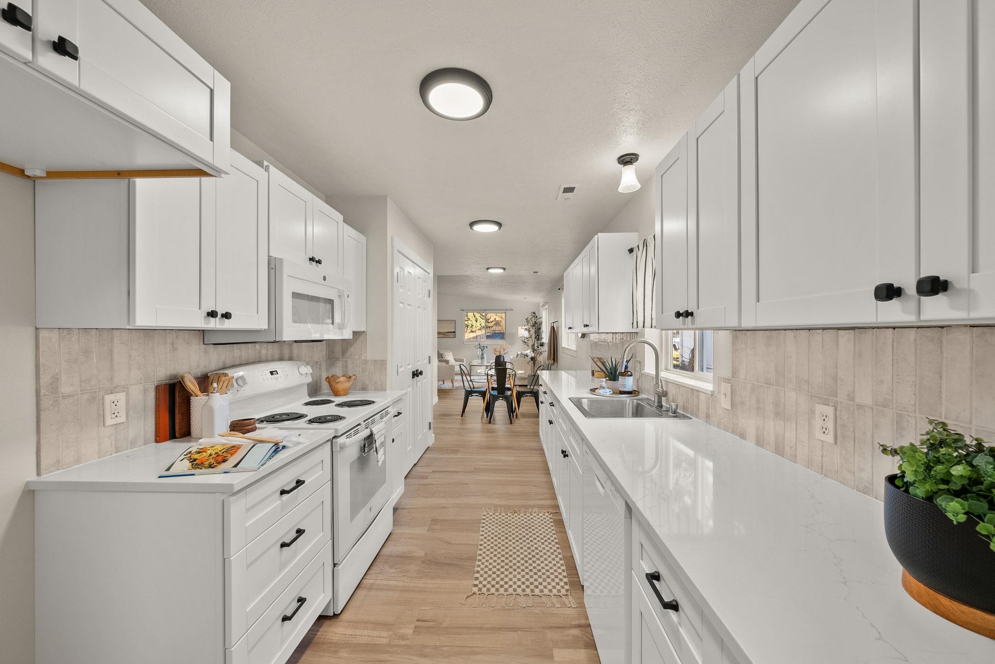 714 South Ferrall Street Spokane, WA 99202 - Photo 10 of 27