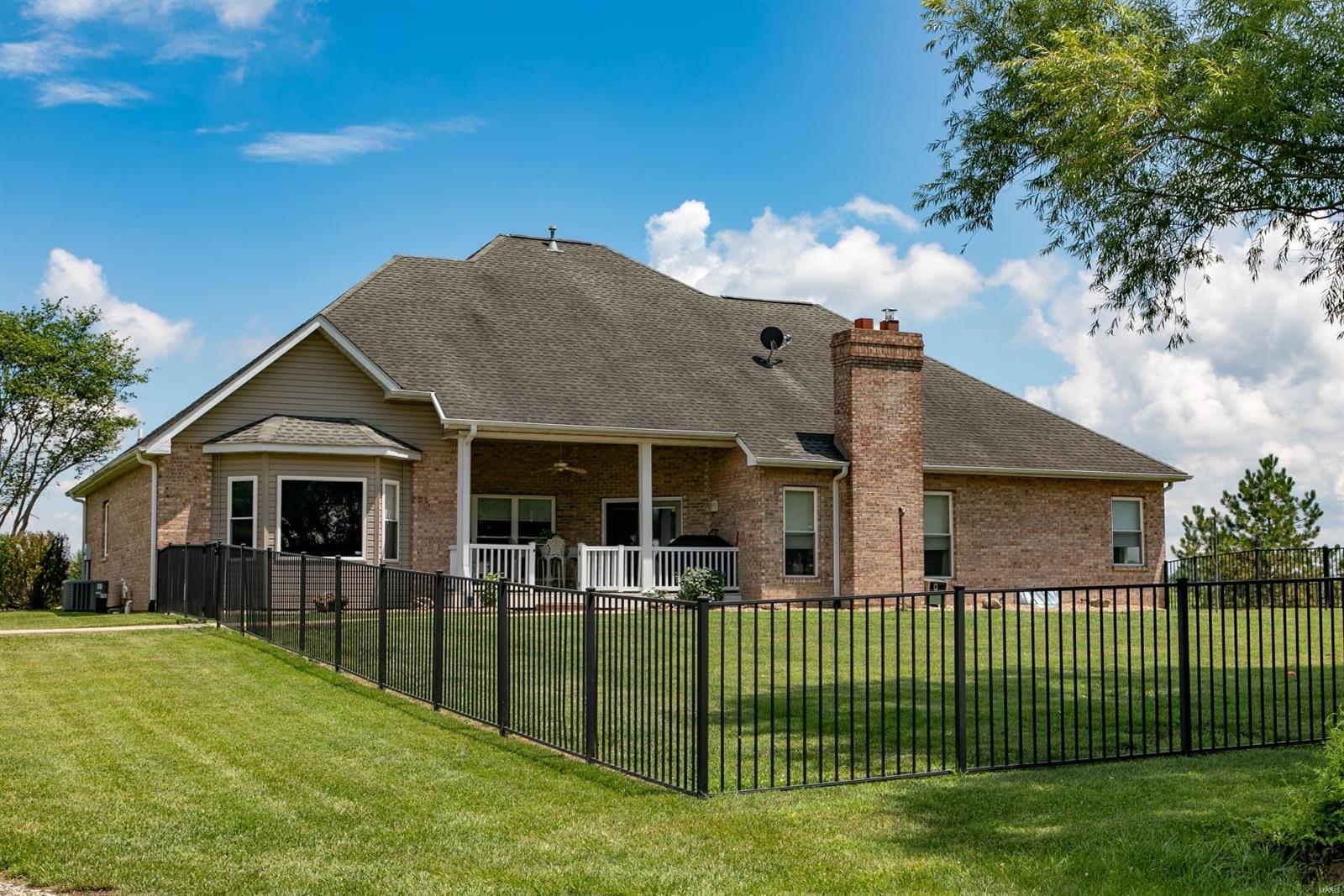 1433 Cypress Road St. Jacob, IL 62281 - Photo 4 of 64