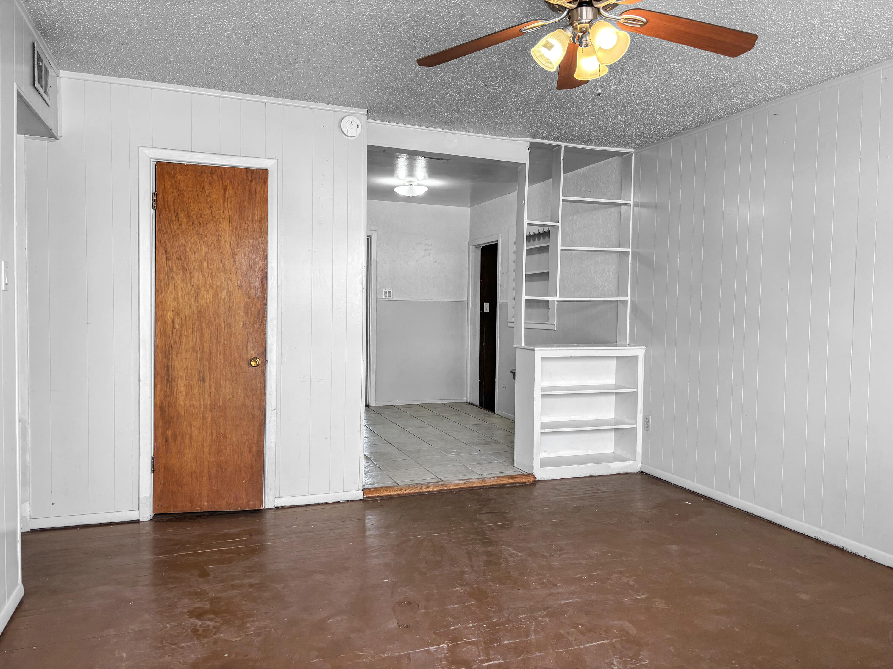 4411 45th Street Lubbock, TX 79414 - Photo 5 of 44 a view of an empty room with a closet
