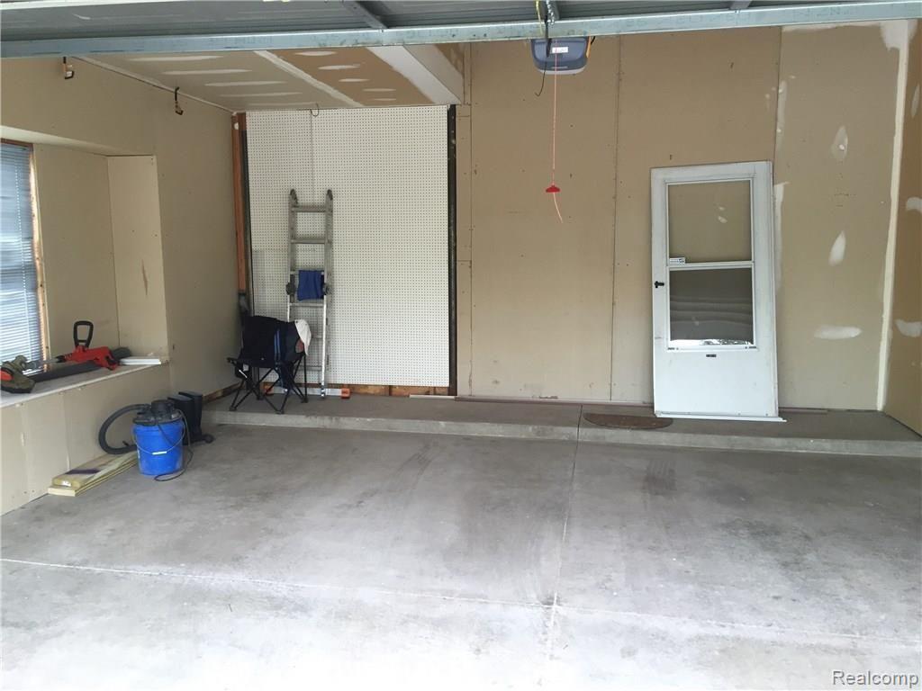 2579 Ravineside South Howell, MI 48843 - Photo 31 of 37
