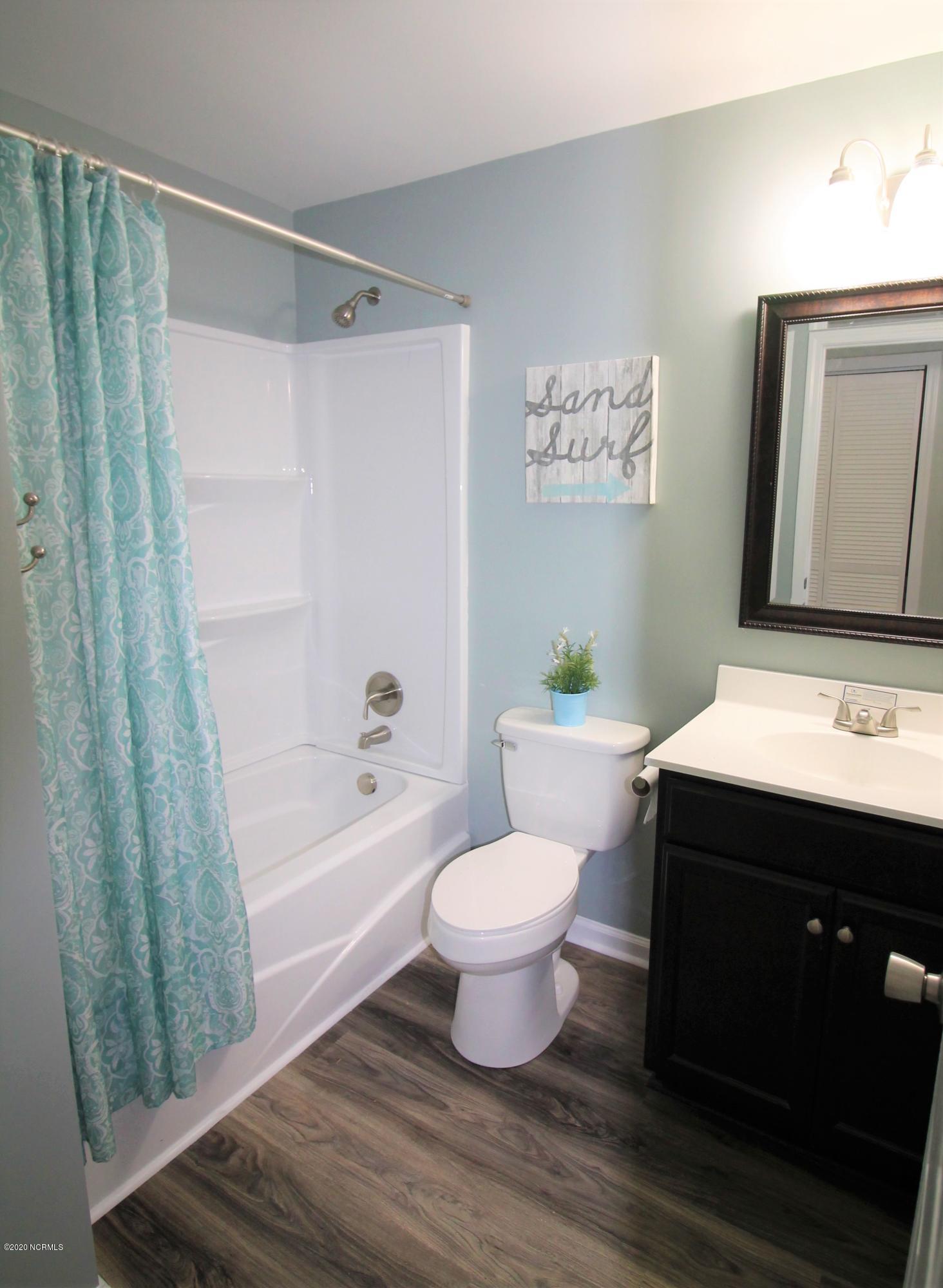 131 Lightwood Knot Road Rocky Point, NC 28457 - Photo 9 of 13 Hall Bath