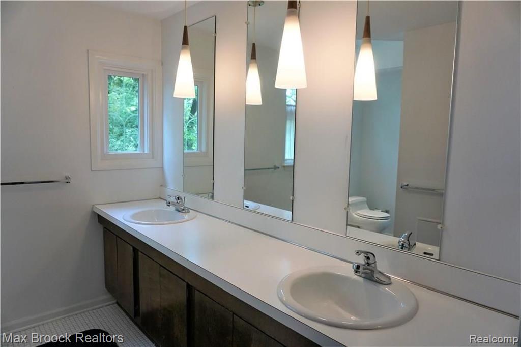 4077 Lincoln Road Bloomfield Hills, MI 48301 - Photo 24 of 30