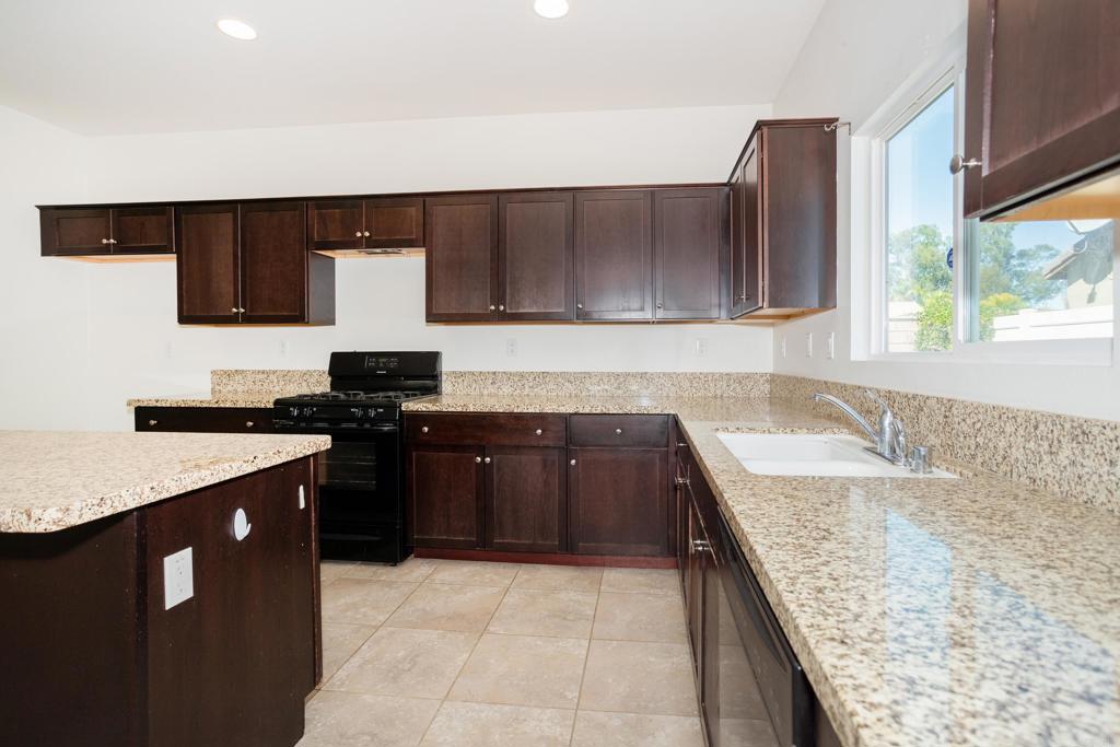 26812 Rodeo Court Winchester, CA 92596 - Photo 12 of 26