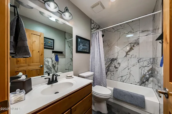 $1,550,000 | 7010 Vista De Oro, Flagstaff, AZ 86004