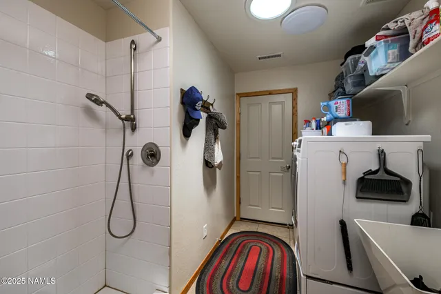 $1,600,000 | 7010 Vista De Oro, Flagstaff, AZ 86004