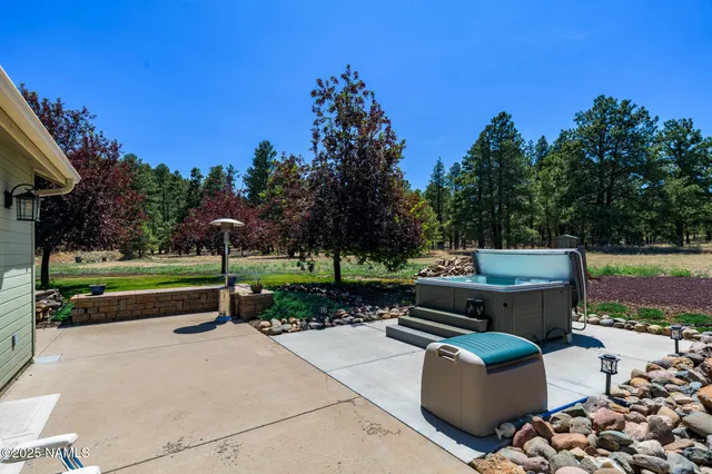 $1,600,000 | 7010 Vista De Oro, Flagstaff, AZ 86004
