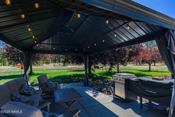 $1,550,000 | 7010 Vista De Oro, Flagstaff, AZ 86004