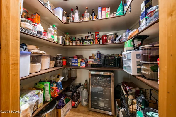 $1,600,000 | 7010 Vista De Oro, Flagstaff, AZ 86004