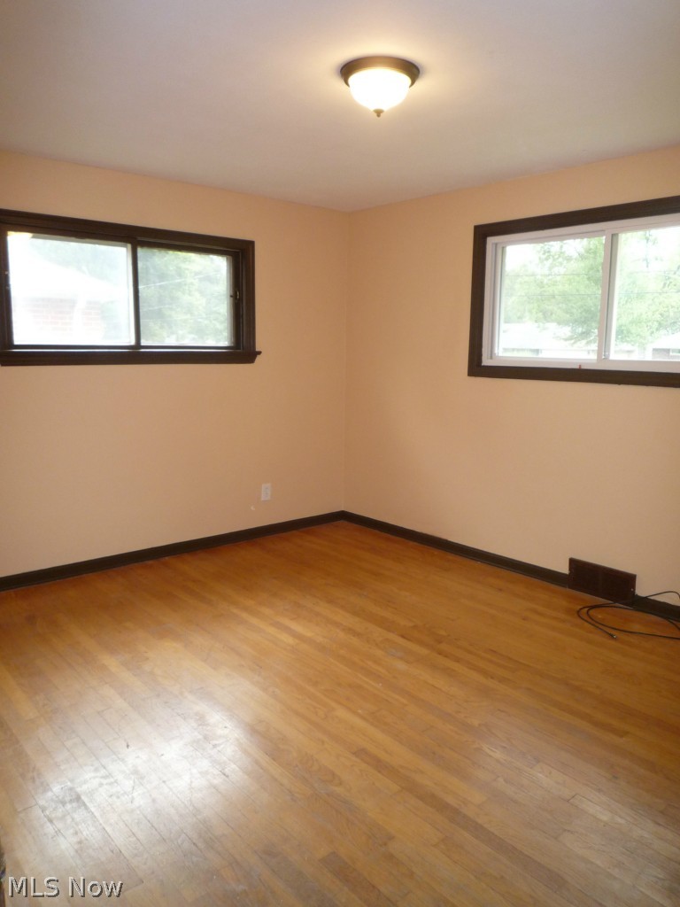 480 Harris Road Cleveland, OH 44143 - Photo 6 of 20 Gallery Image 6