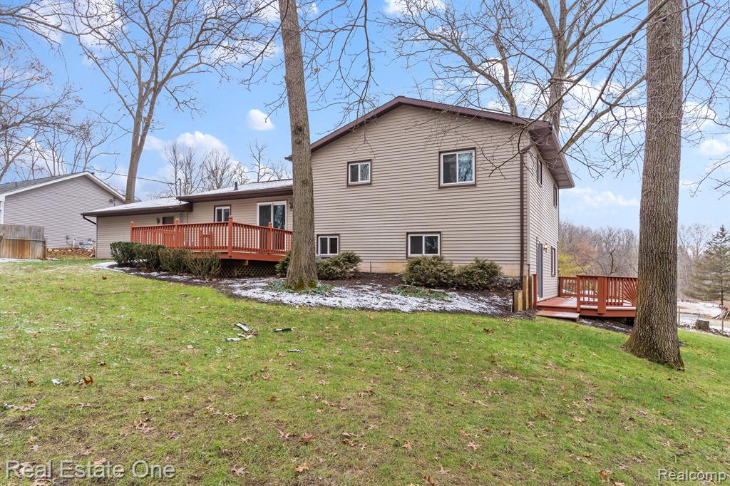 10690 Wolverine Pinckney, MI 48169 - Photo 18 of 24 Gallery Image 18
