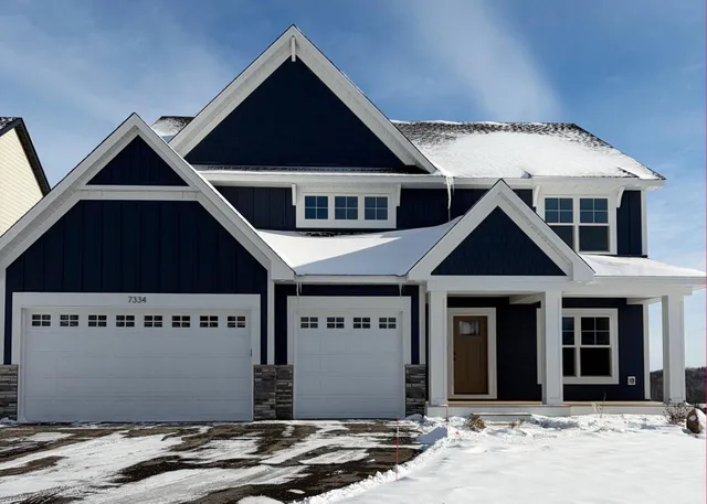 $934,900 | 7334 Ambercrest Curve, Inver Grove Heights, MN 55077