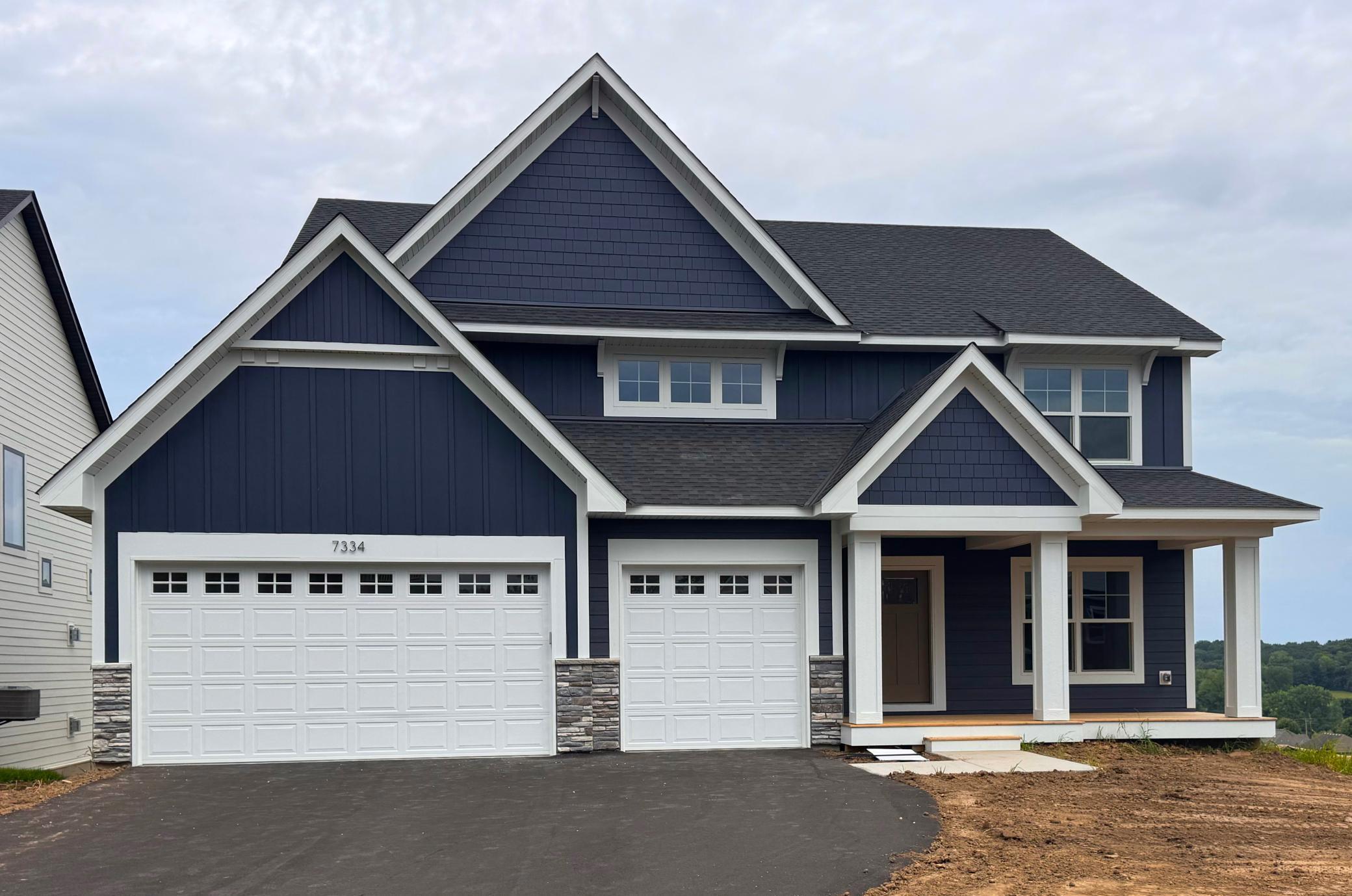 7334 Ambercrest Curve Inver Grove Heights, MN 55077 - Photo 2 of 32