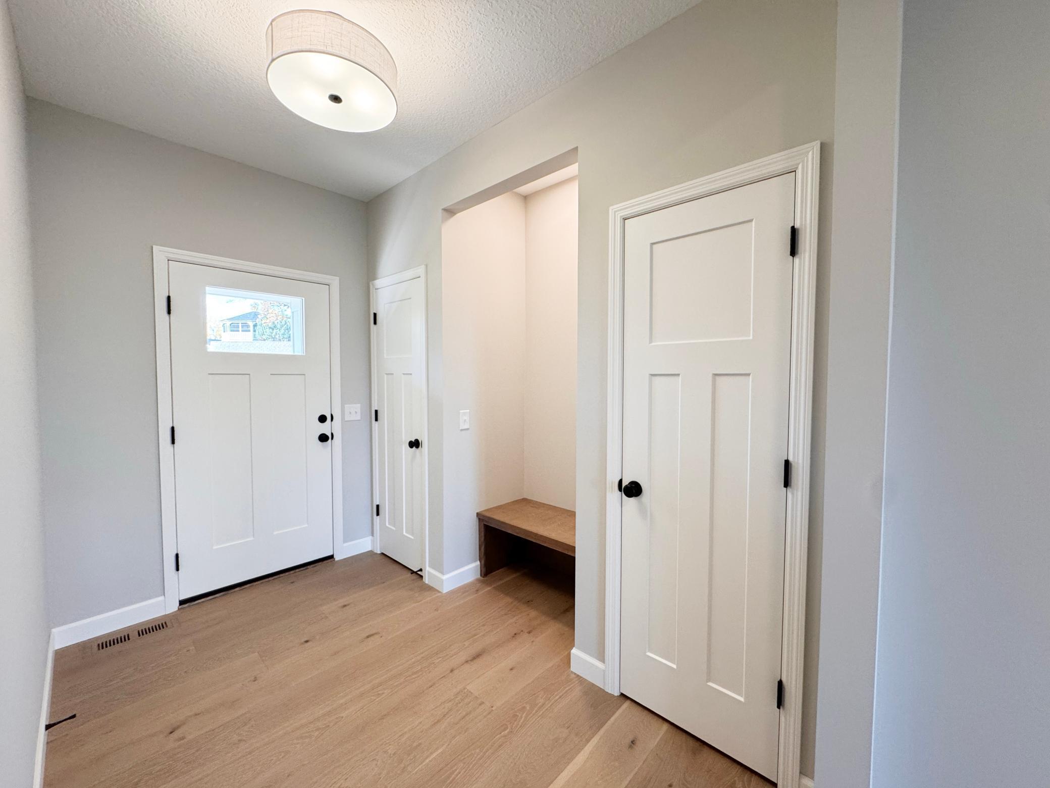 7334 Ambercrest Curve Inver Grove Heights, MN 55077 - Photo 3 of 32