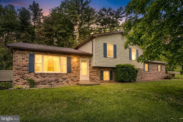 $349,900 | 876 Campbell Drive, Newport, PA 17074