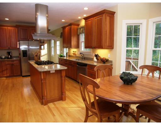 4 Point Way Stow, MA 01775 - Photo 3 of 9