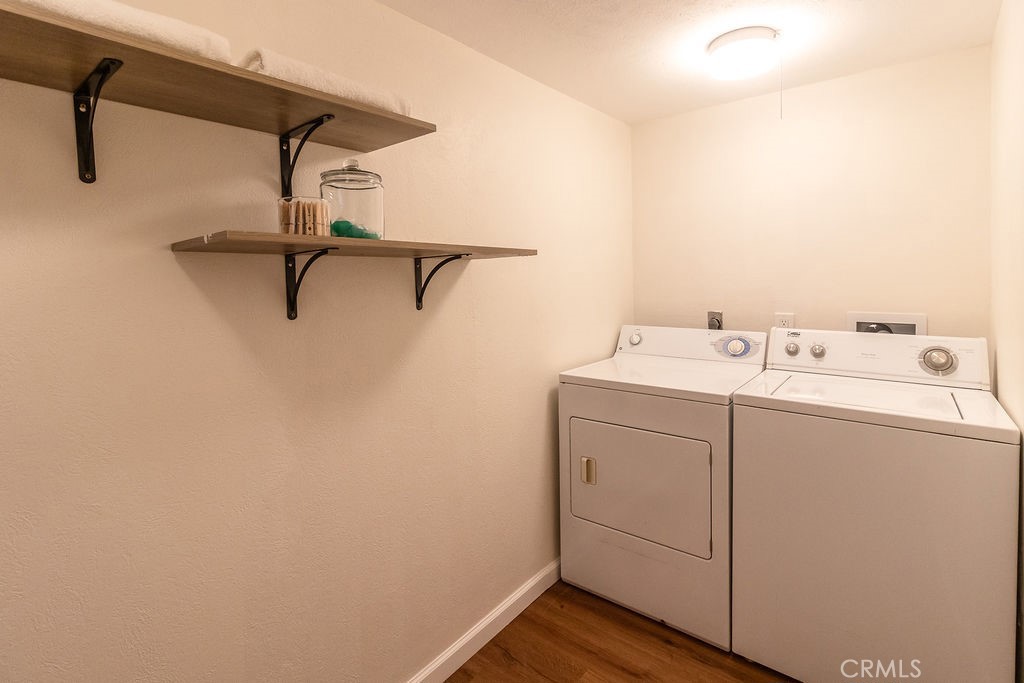 503 Palm Way Needles, CA 92363 - Photo 30 of 50 a utility room with dryer and washer