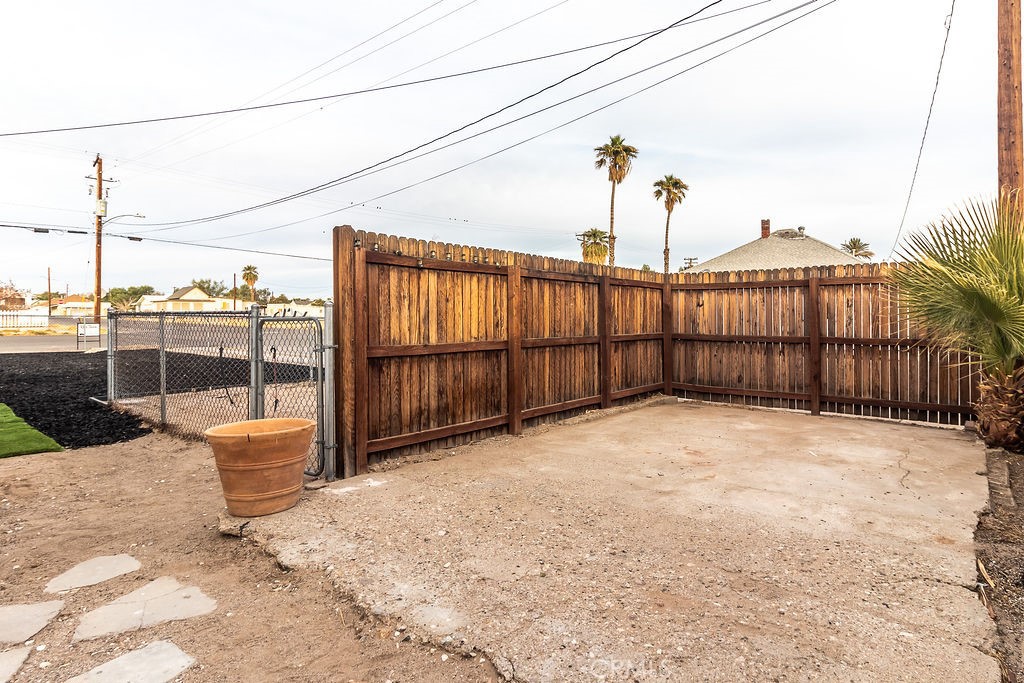 503 Palm Way Needles, CA 92363 - Photo 43 of 50 a view of a terrace