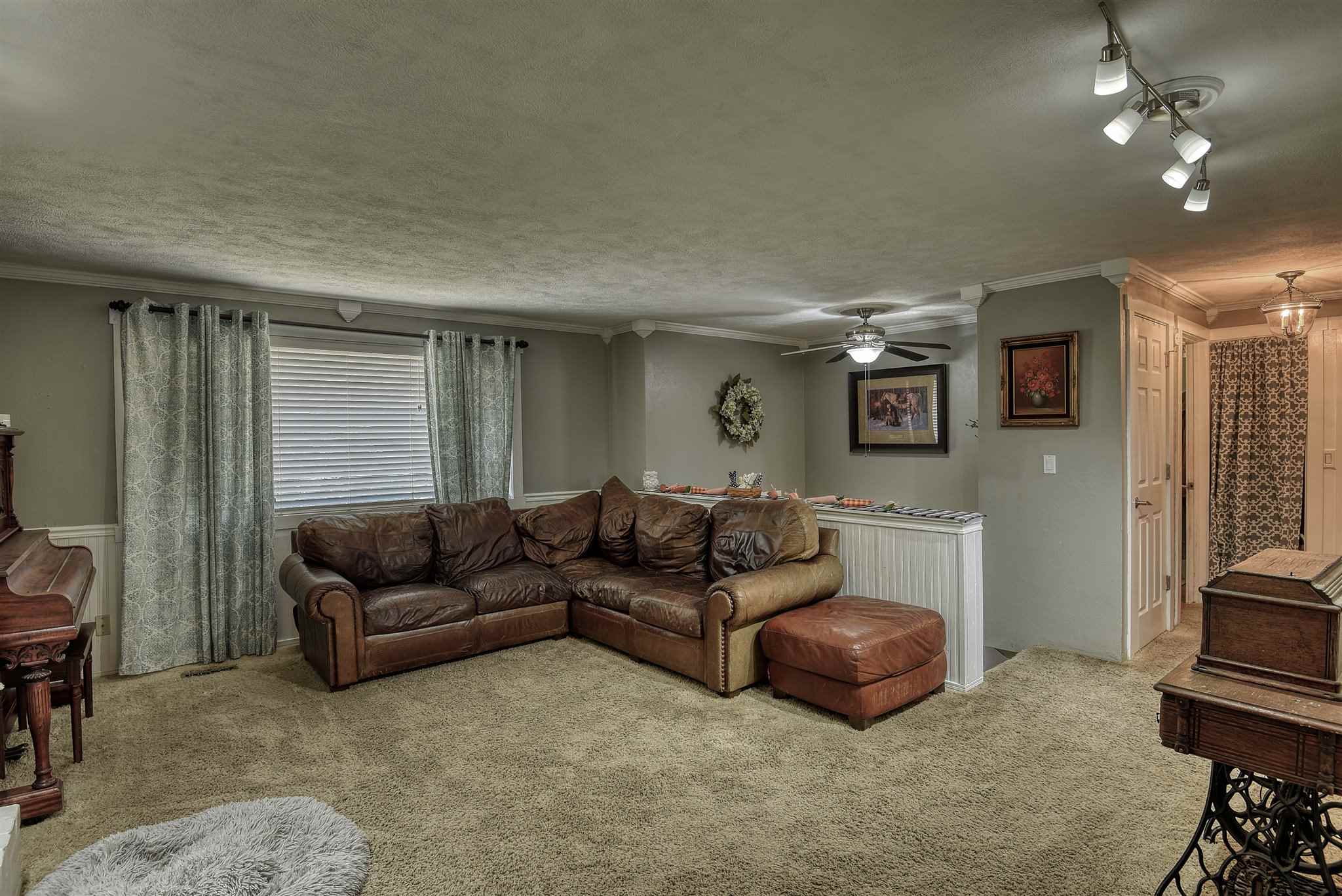 2013 South Calvin Road Veradale, WA 99037 - Photo 12 of 38