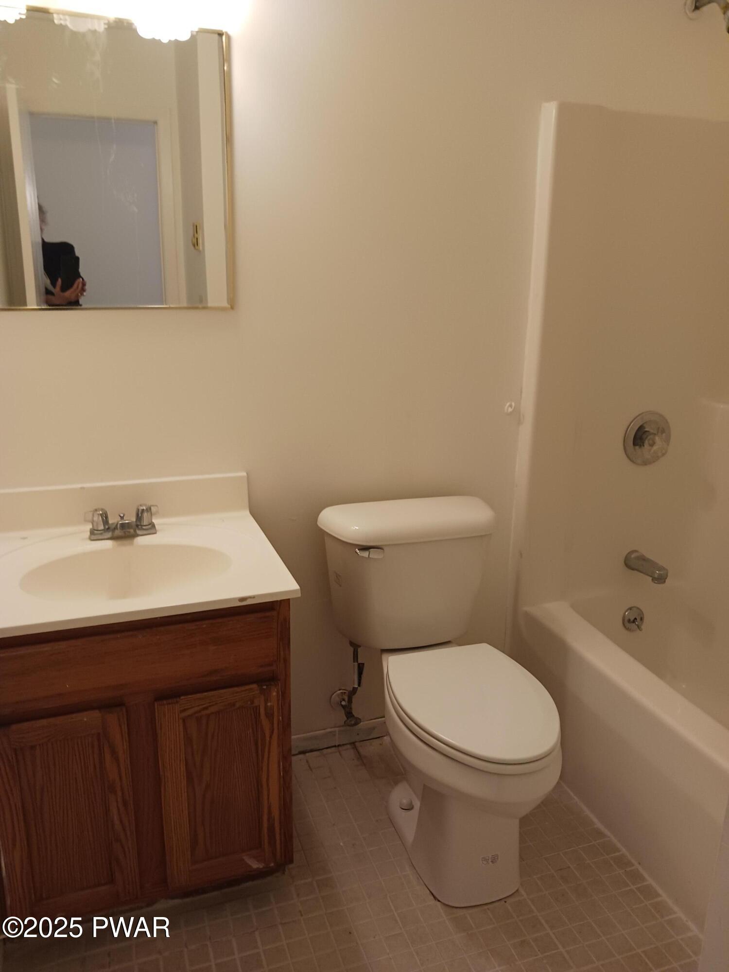 142 Squirrel Road Dingmans Ferry, PA 18328 - Photo 11 of 16