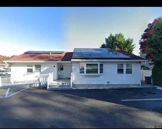 $1,250,000 | 1 Arrowwood Lane, Melville, NY 11747