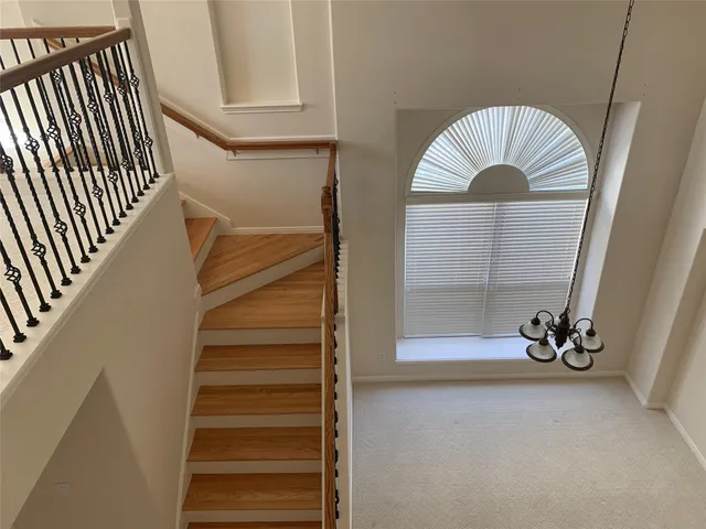 a view of entryway and hall