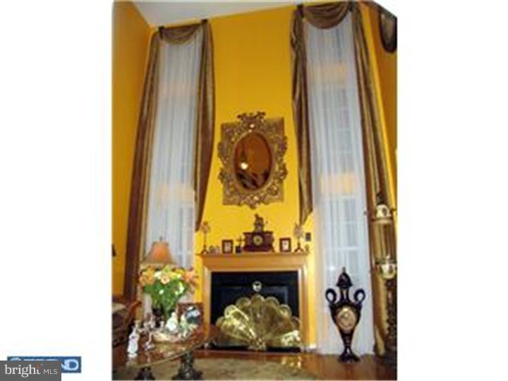 40 Simons Way Huntingdon Valley, PA 19006 - Photo 11 of 25 Gallery Image 11