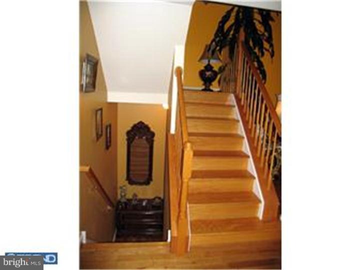 40 Simons Way Huntingdon Valley, PA 19006 - Photo 14 of 25 Gallery Image 14