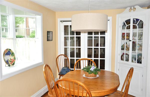 34 Ronald Road Arlington, MA 02474 - Photo 2 of 11