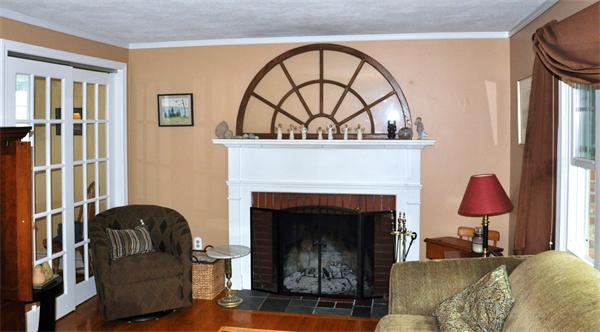 34 Ronald Road Arlington, MA 02474 - Photo 4 of 11