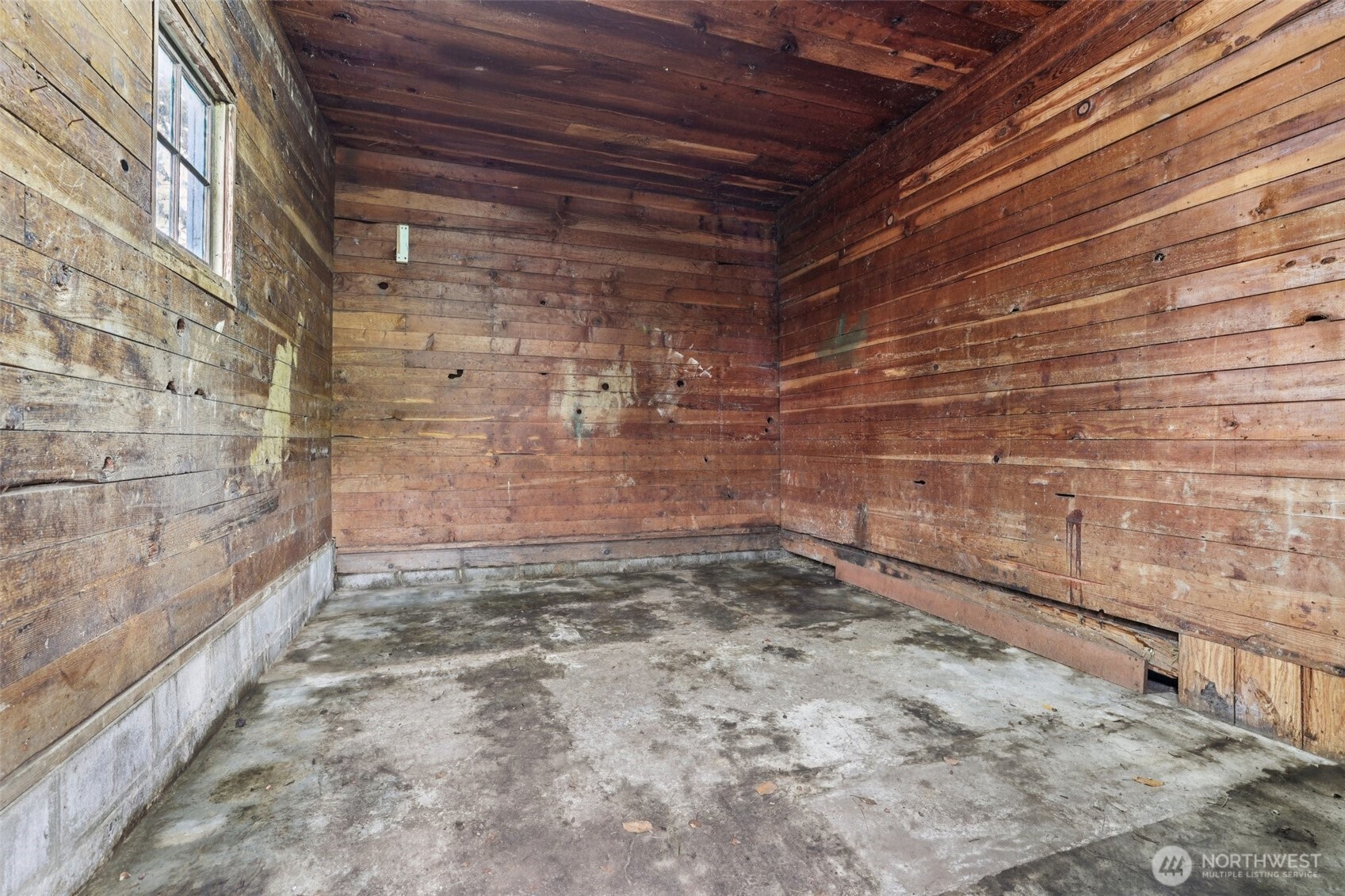 537 McNaught Road South Roy, WA 98580 - Photo 27 of 32 a bathroom with a shower