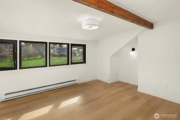 $899,950 | 11726 10th Avenue South, Seattle, WA 98168
