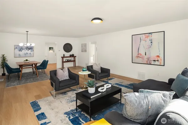 $899,950 | 11726 10th Avenue South, Seattle, WA 98168