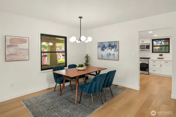 $899,950 | 11726 10th Avenue South, Seattle, WA 98168